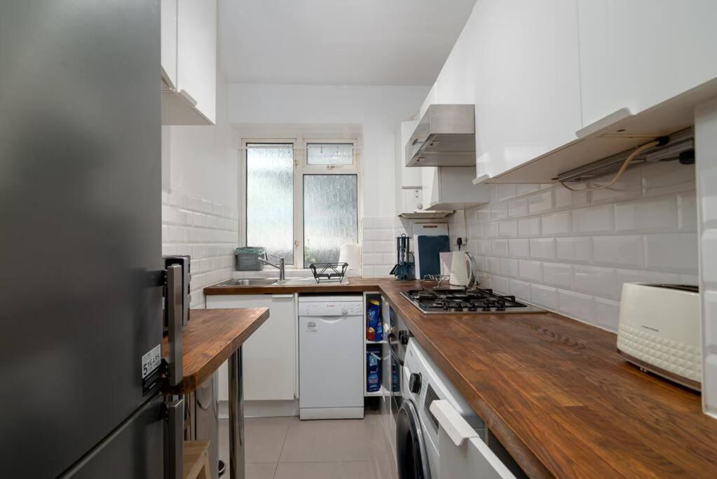 Appartement Stylish And Well Equipped Flat In Stockwell à Londres Extérieur photo