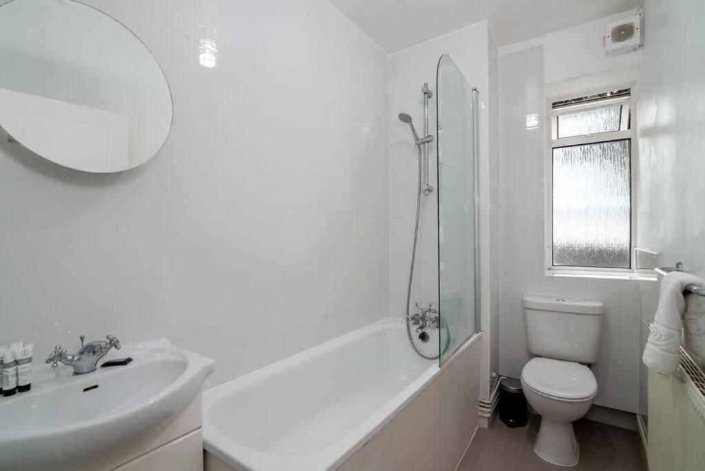 Appartement Stylish And Well Equipped Flat In Stockwell à Londres Extérieur photo